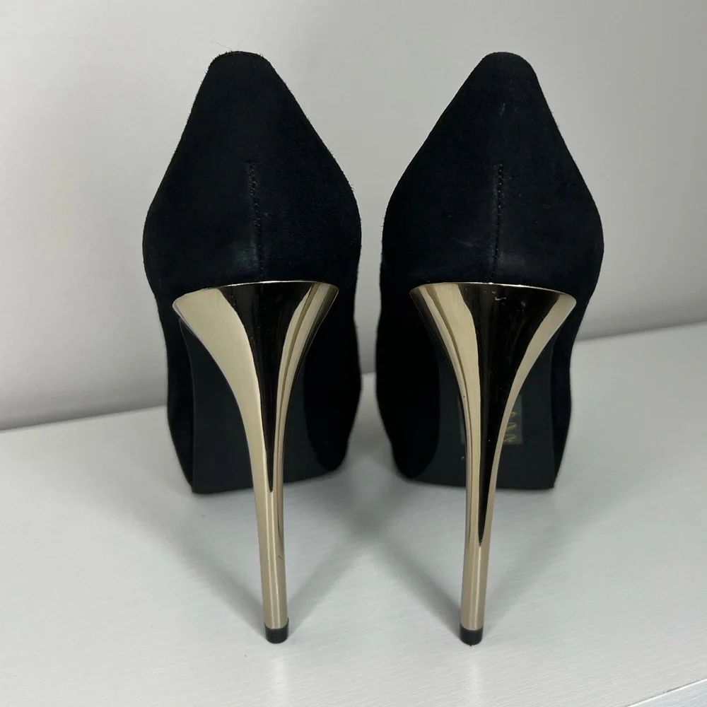 Michael Kors black suede peep toe pump with gold metallic heel. Size 9.5. New. - Picture 2 of 11